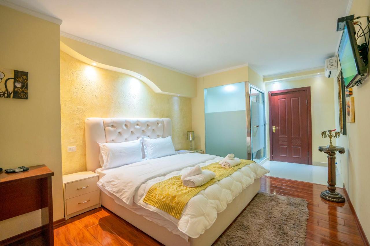 Zobo Hotel Shkodër Buitenkant foto