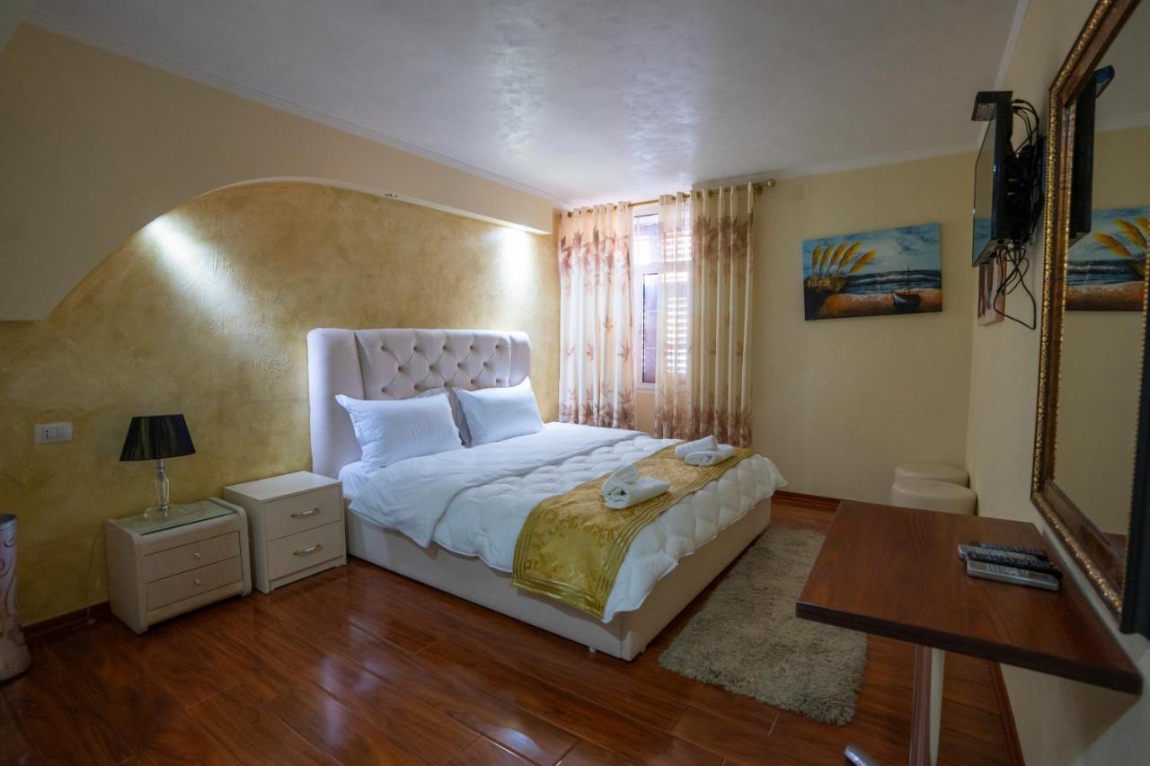 Zobo Hotel Shkodër Buitenkant foto