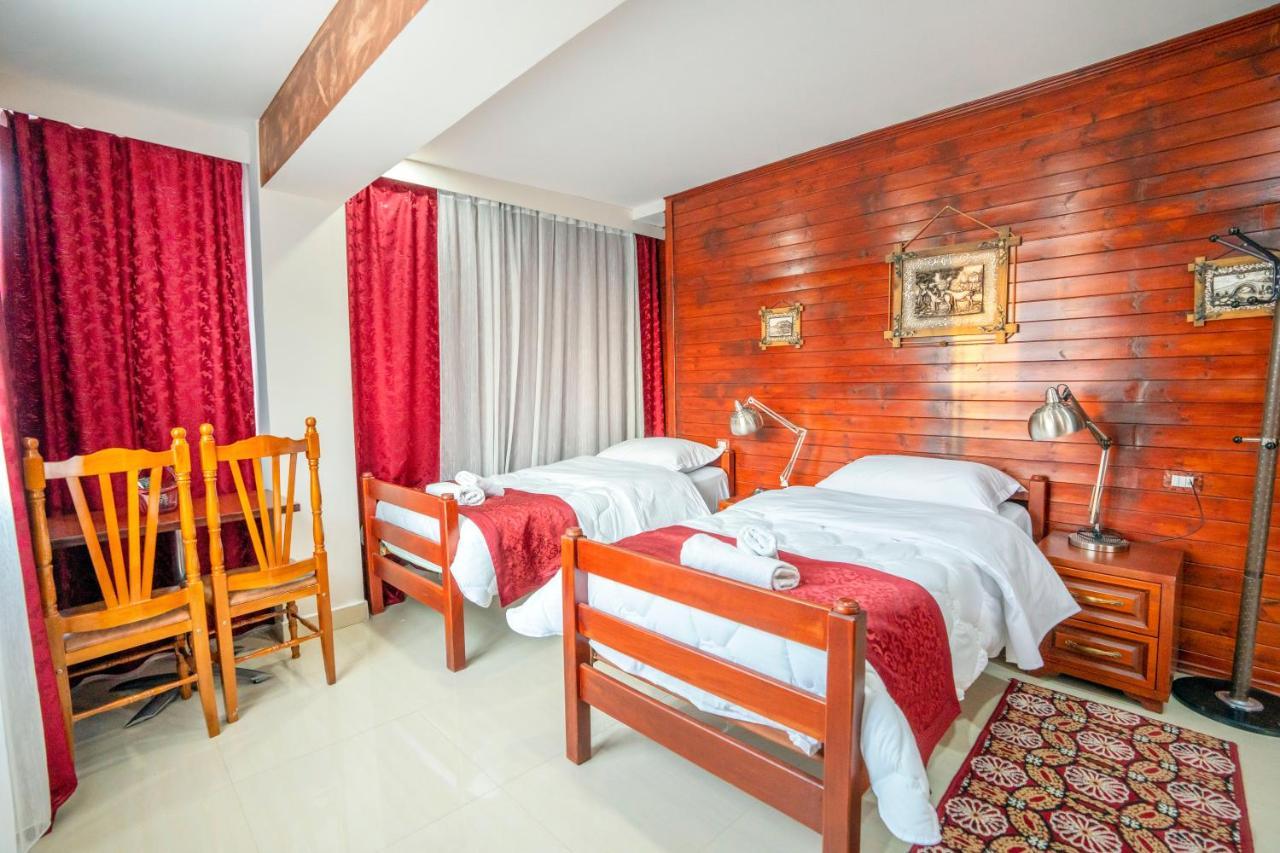 Zobo Hotel Shkodër Buitenkant foto