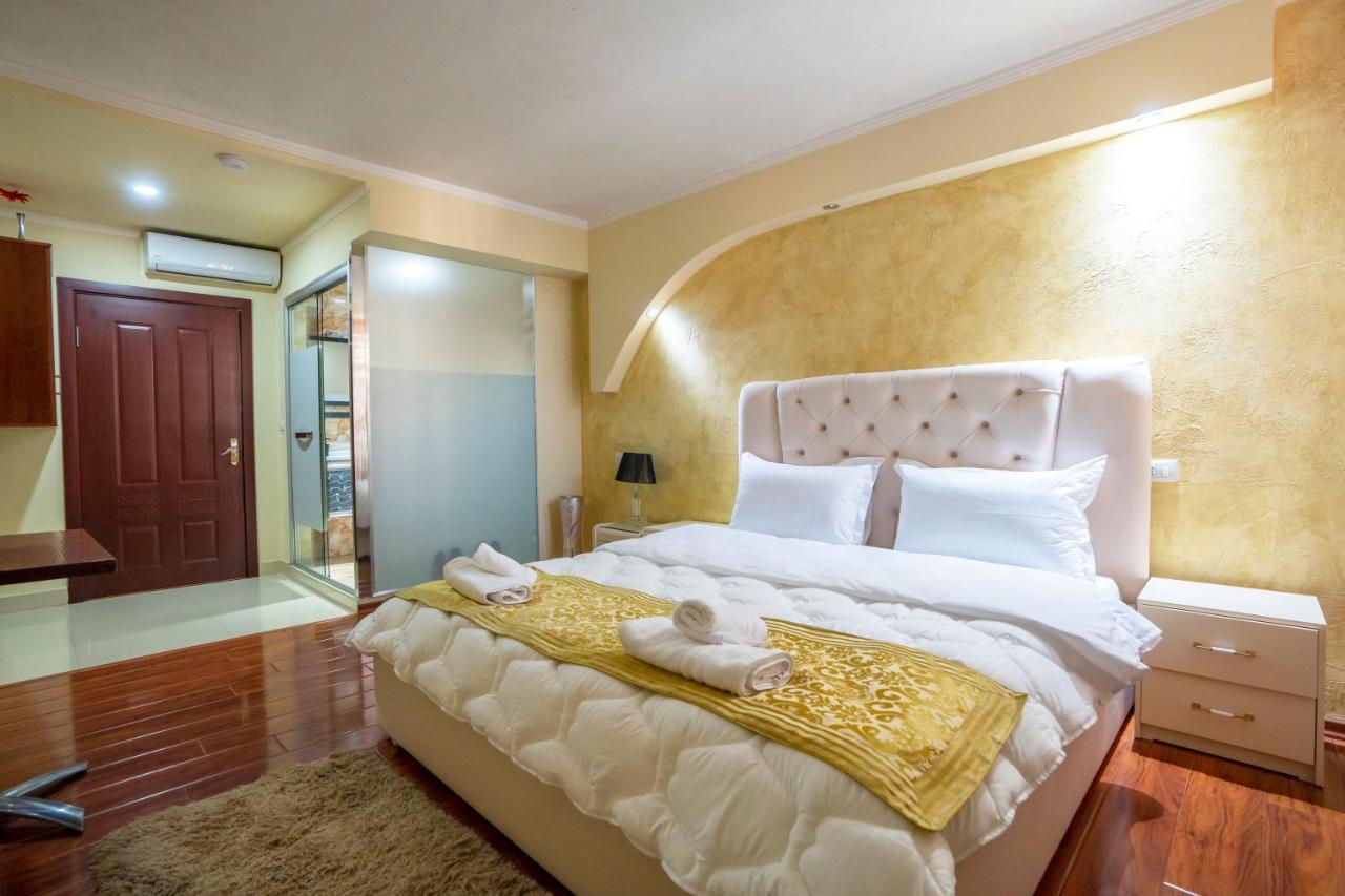 Zobo Hotel Shkodër Buitenkant foto
