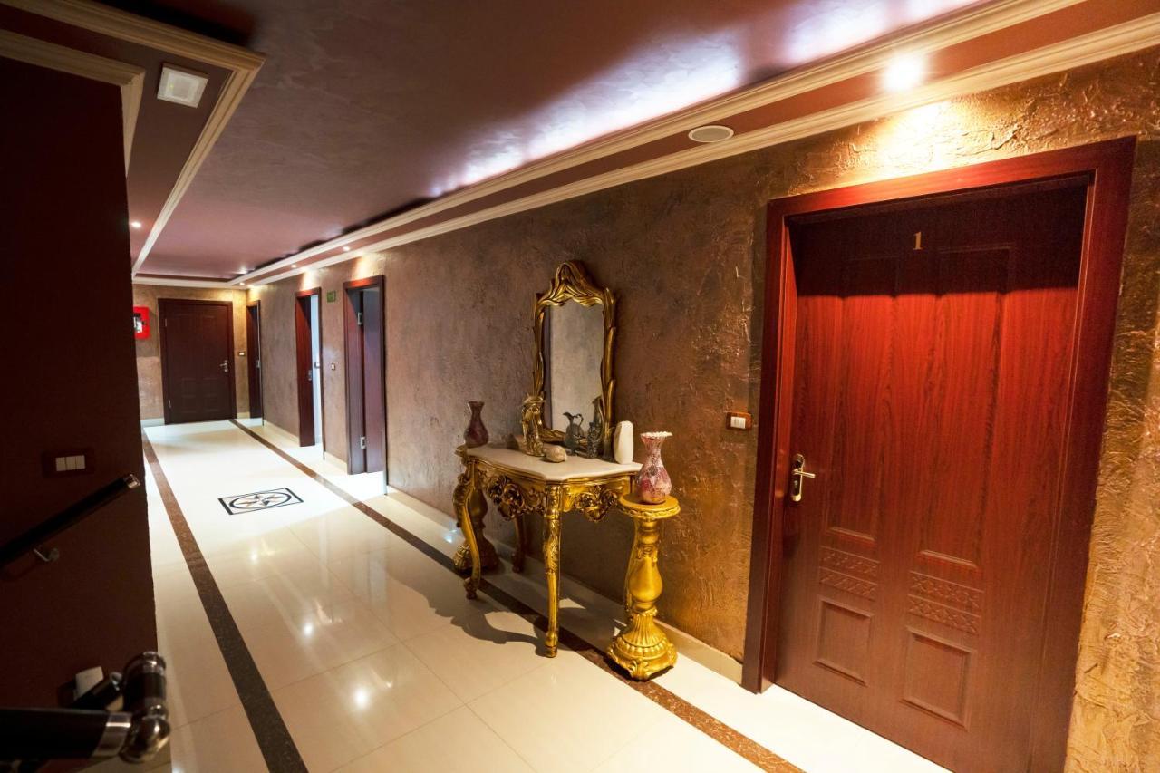 Zobo Hotel Shkodër Buitenkant foto