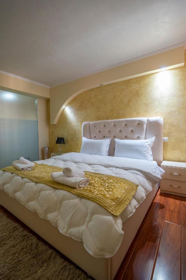 Zobo Hotel Shkodër Buitenkant foto