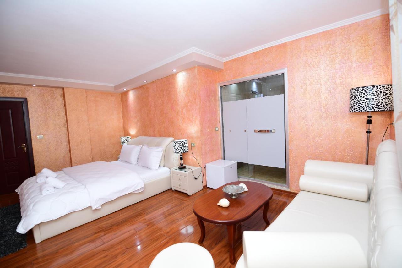 Zobo Hotel Shkodër Buitenkant foto