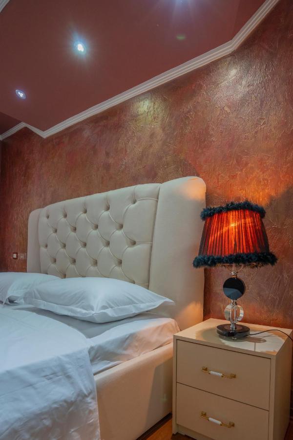Zobo Hotel Shkodër Buitenkant foto